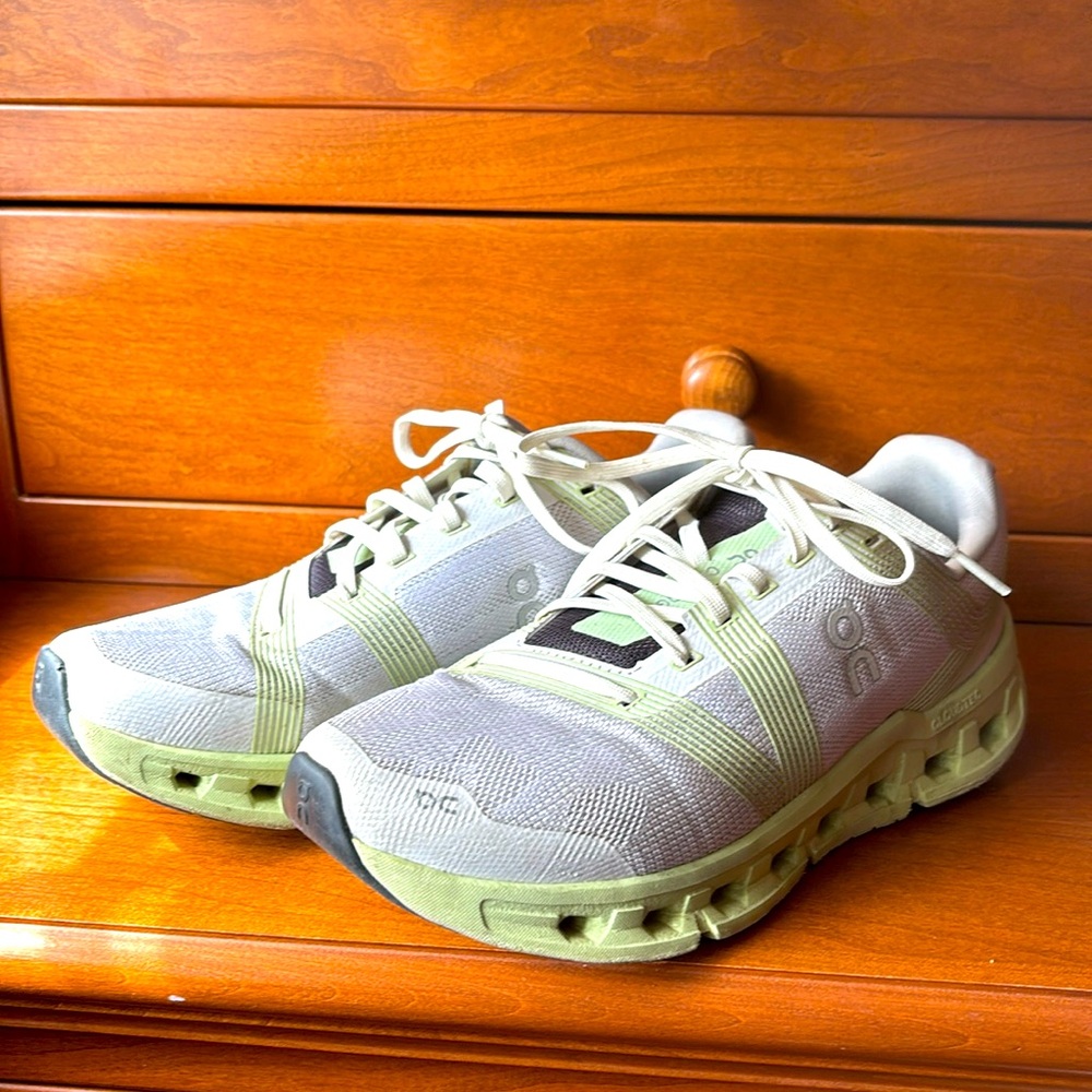 ON Cloudgo Lace Up Sneakers In White Meadow Women Size 8